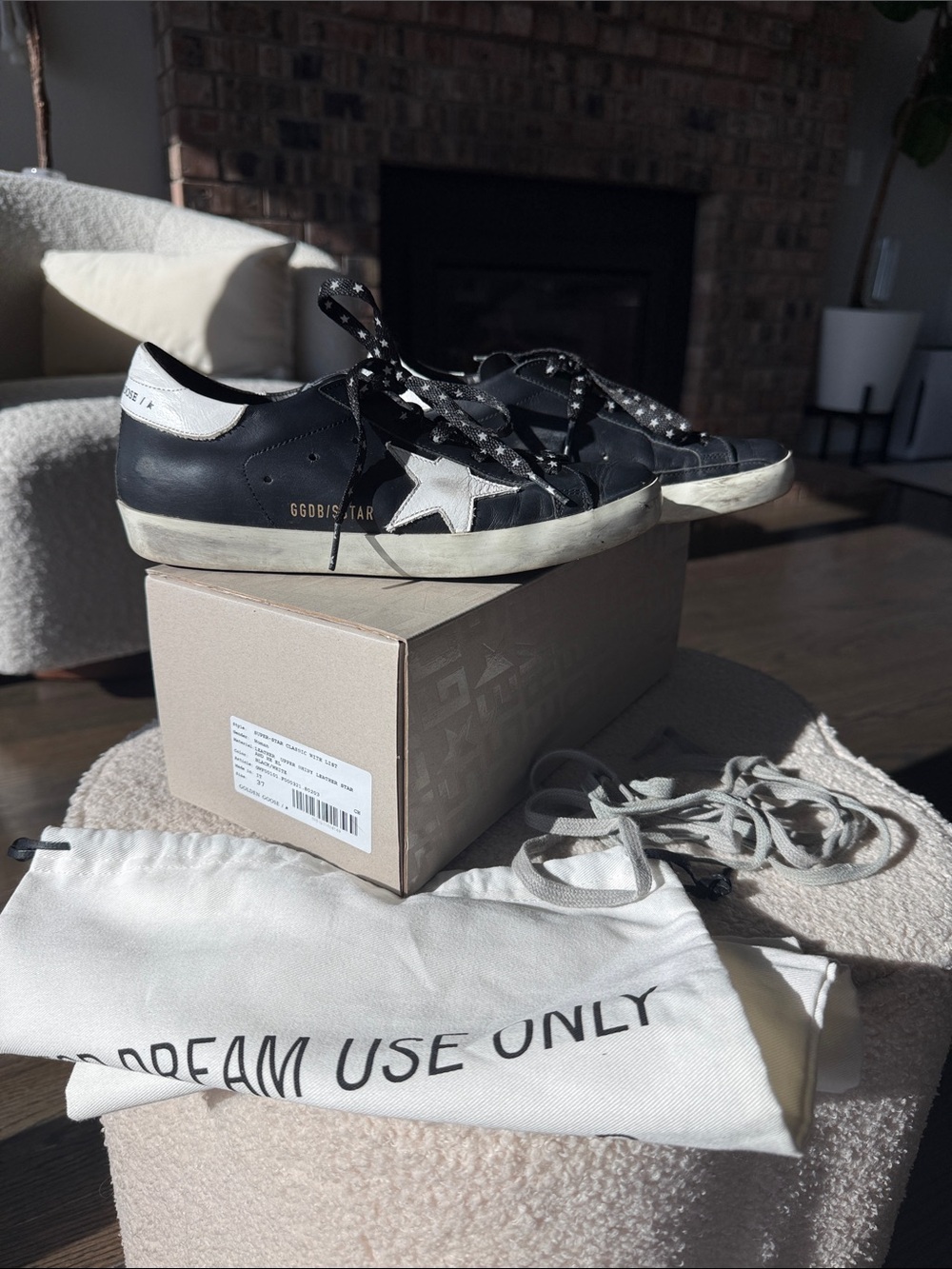 Golden Goose Deluxe Brand
Super-Star Low-Top Sneakers size 37 / 7 EUC - Picture 6 of 17